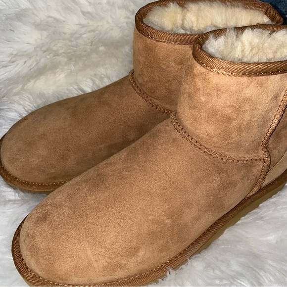 Ugg Classic Mini II Boot in Chestnut Size 10 Women - Picture 2 of 14
